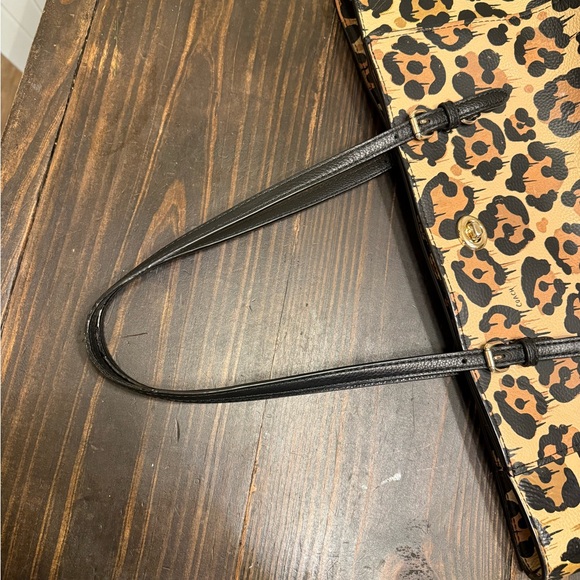 Coach bag - wild beast leopard print Gary baseman turn lock - Picture 7 of 16